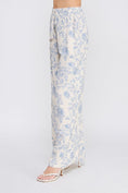 Load image into Gallery viewer, Allie Floral Linen Blend Pants - Blue Blossom