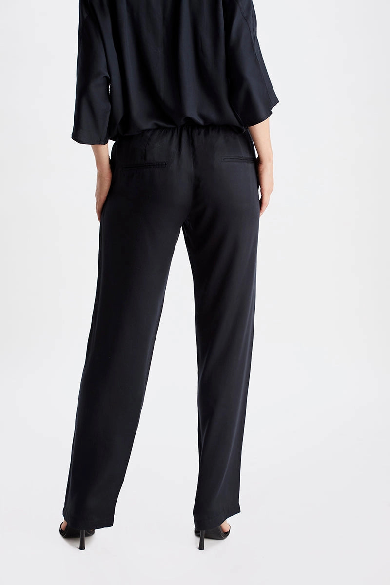 Amelie Relaxed Pull On Pants - Black