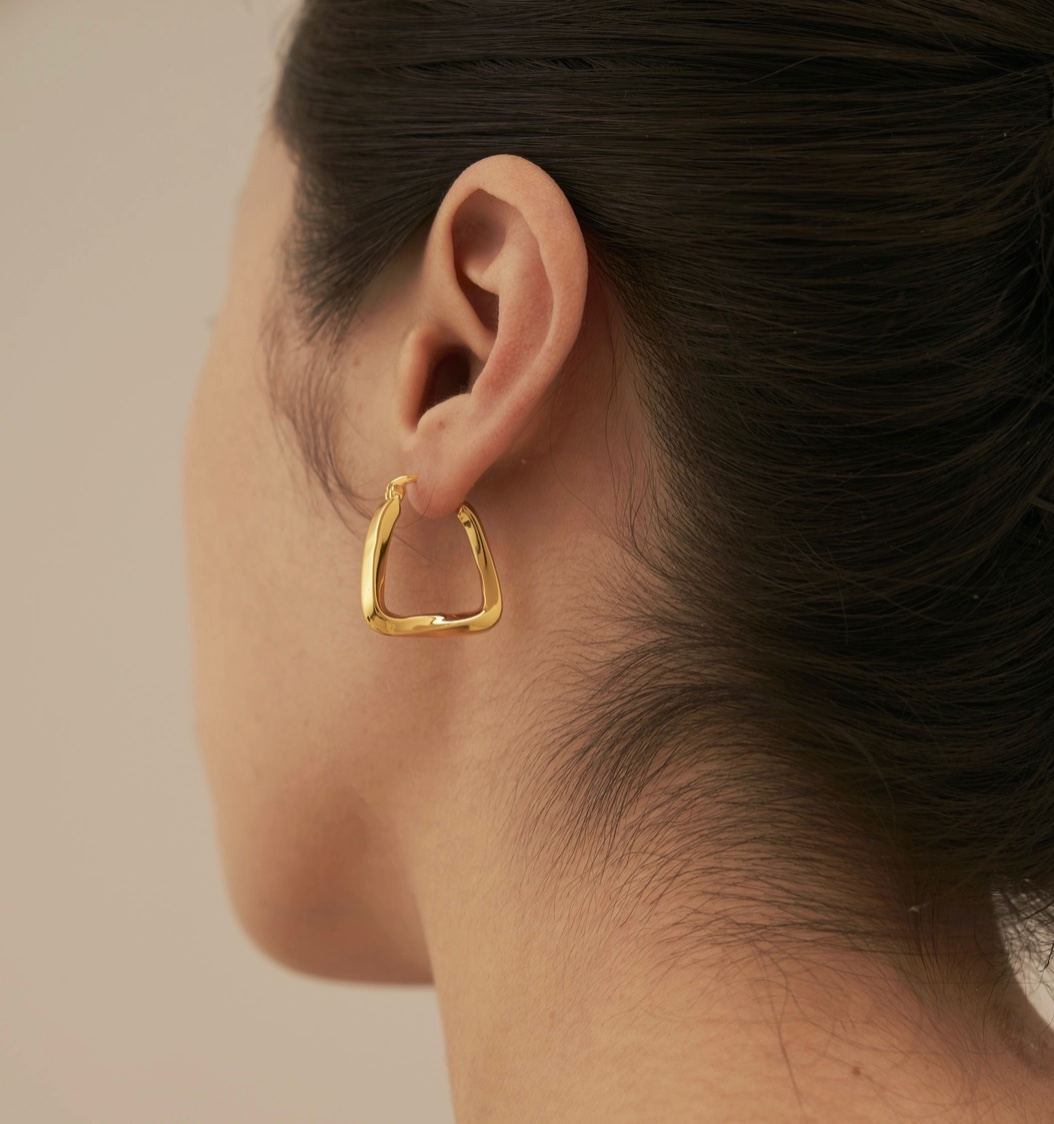 Brooke Twisted Rectangle Hoop Earrings - Gold