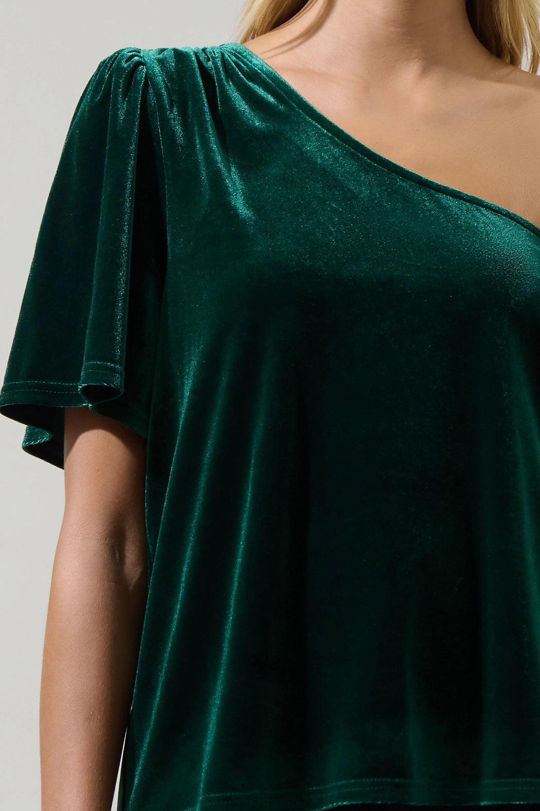 Chelsea Velvet One-Shoulder Top - Emerald