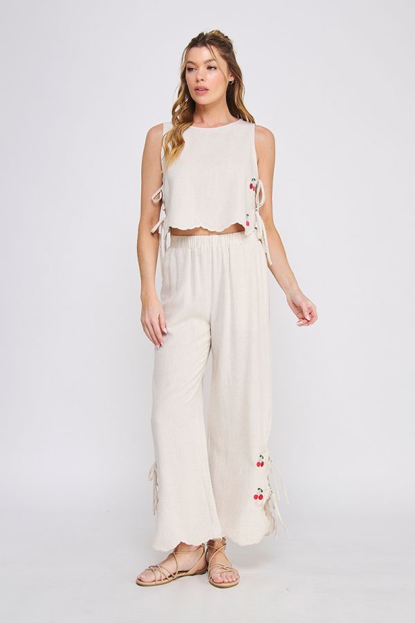Cherry Embroidered Scallop Pants - Natural