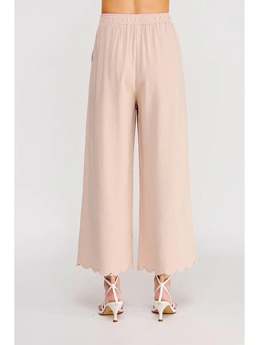Jinny Scallop Cropped Pants - Almond
