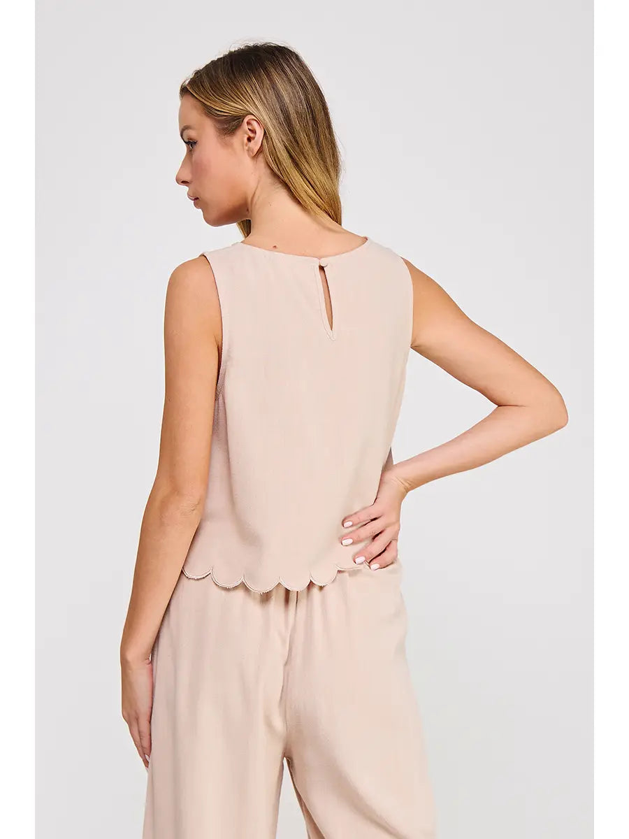 Jinny Scallop Linen Blend Tank Top - Almond