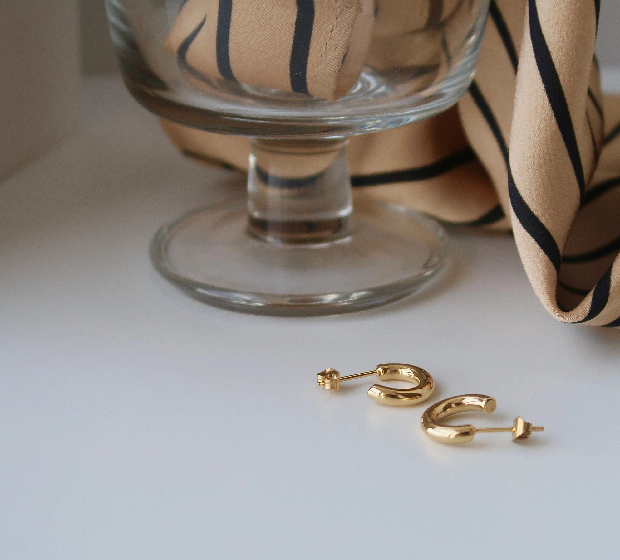 Kim Mini Hoop Earrings - 18K Gold