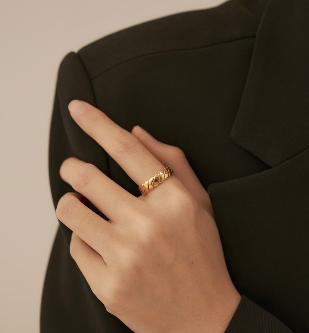 Natalia Twisted Open Ring - Gold