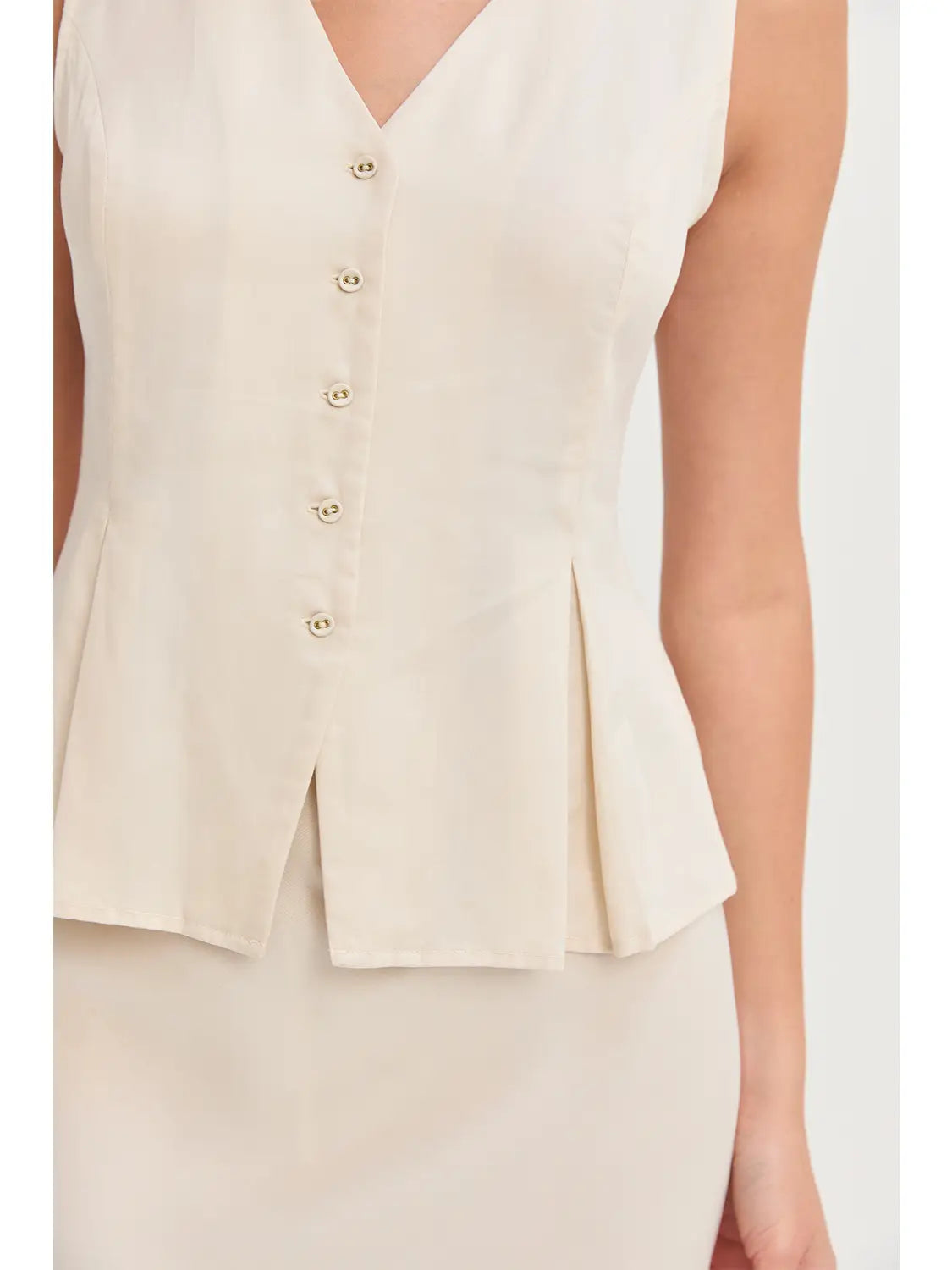Lola Sleeveless Pleated Vest - Cream