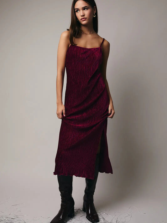 Serafina Velvet Midi Dress - Berry