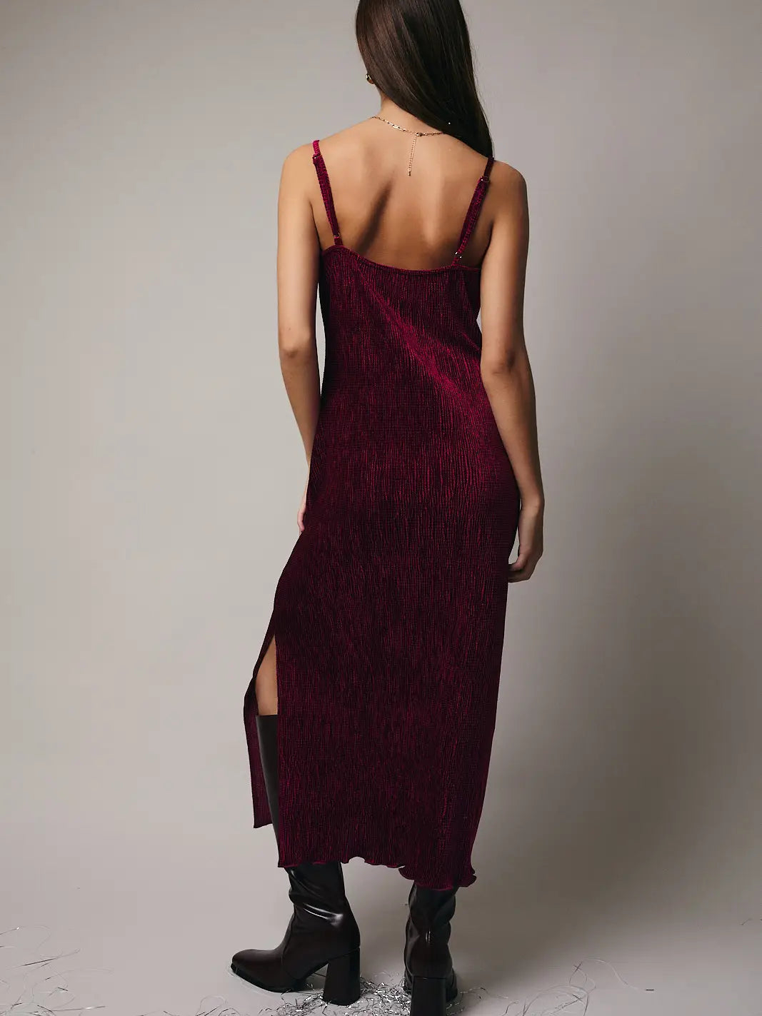Serafina Velvet Midi Dress - Berry