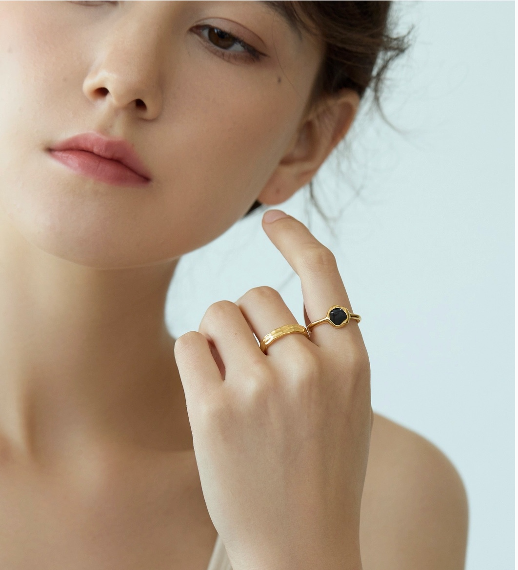 Thera Hammered Dome Ring - Gold