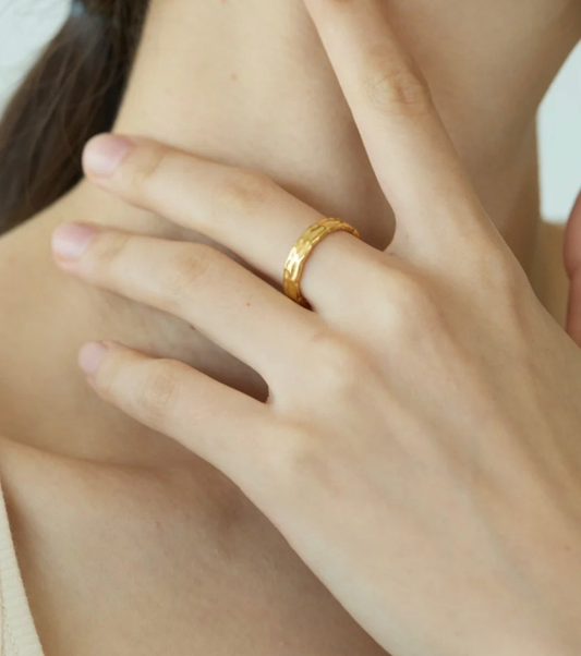 Thera Hammered Dome Ring - Gold